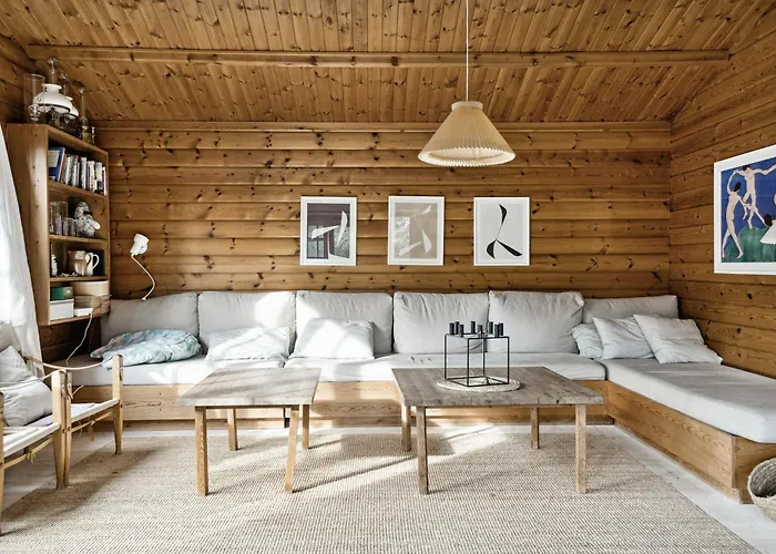 Marvelous Log House By Anholt's Desert *