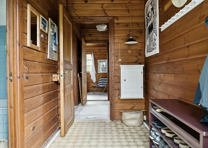 Marvelous Log House By Anholt's Desert